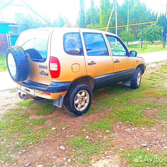 Chevrolet Niva, 2004