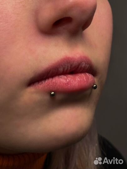 Модель на пирсинг