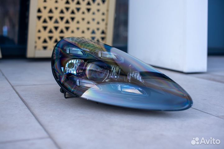 Porsche Cayenne 958, Лазерные фары LED