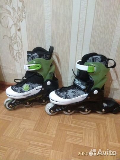 Роликовые коньки