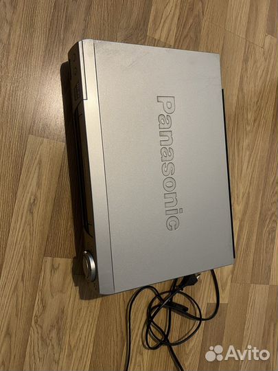 Видеомагнитофон Panasonic NV-HD680