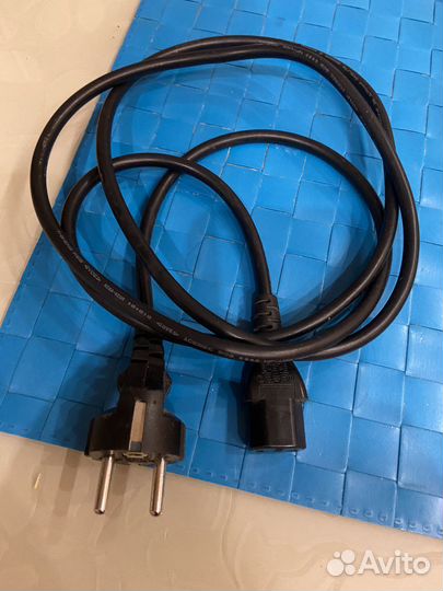 Провод питания для компьютера