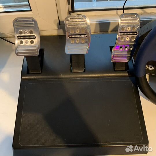 Игровой руль Thrustmaster T150 pro