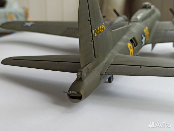 Модель самолёт B-17 F масштаб 1/72, WW II