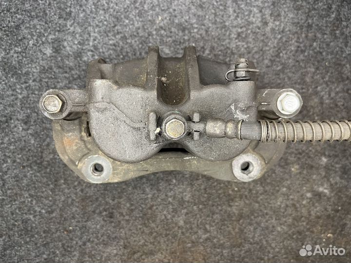 Тормозной суппорт hyundai santa fe левый передний