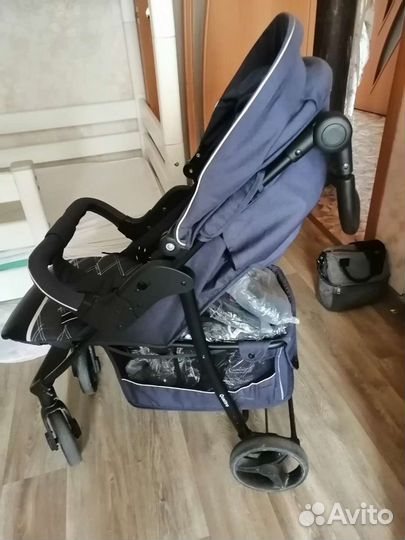 Прогулочная коляска