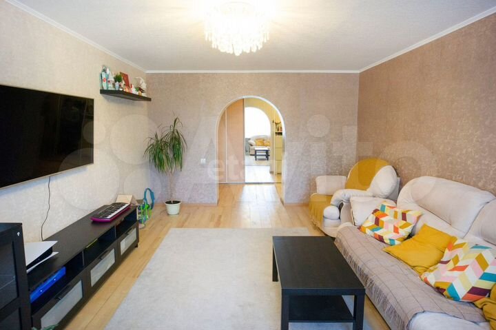 3-к. квартира, 82 м², 3/7 эт.