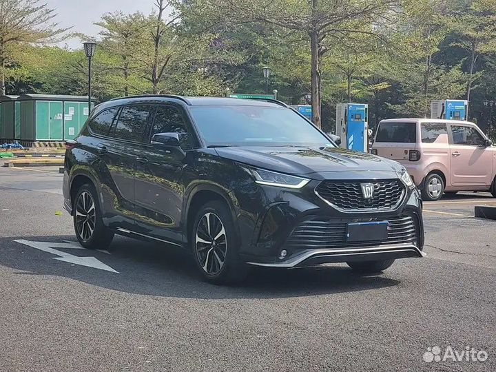 Toyota Crown Kluger 2.0 AT, 2022, 22 000 км