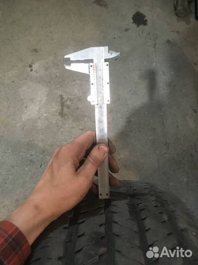 Bridgestone Dueler H/T 245/65 R17