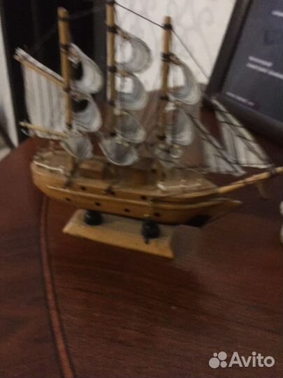 Модель корабля деревянная коллекционная