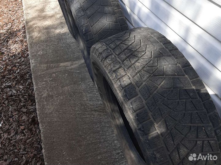 Bridgestone Blizzak DM-Z3 275/65 R17