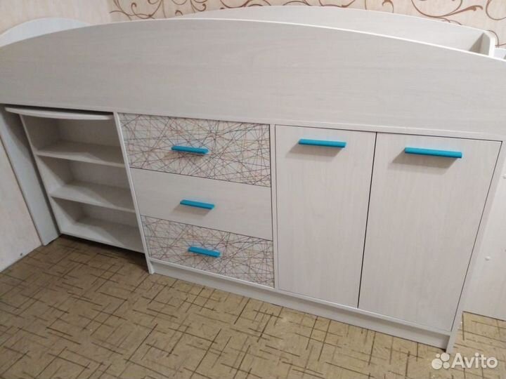 Кровать чердак