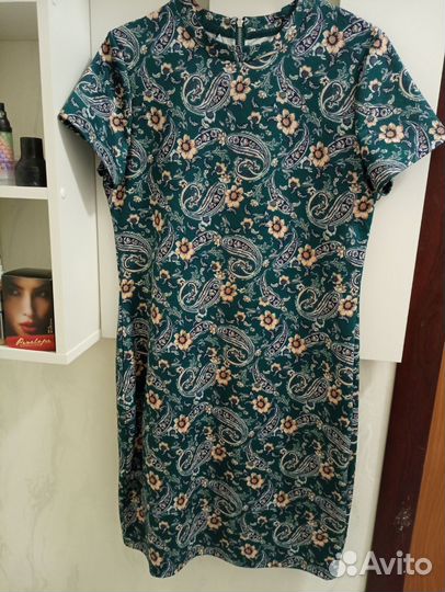 Платья, брюки. 48