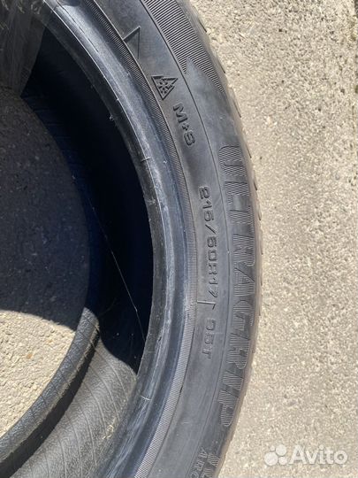 Goodyear UltraGrip Ice 215/50 R17