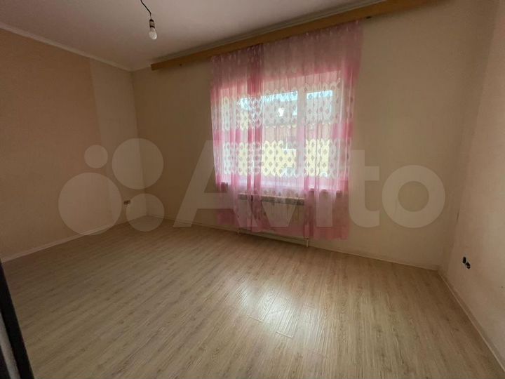 3-к. квартира, 76 м², 3/3 эт.