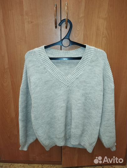 Свитер женский трендовый