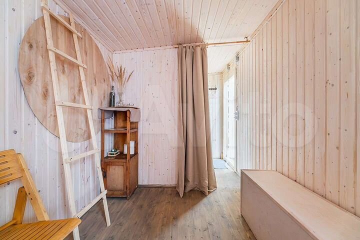 Дом 12 м² на участке 30 сот.