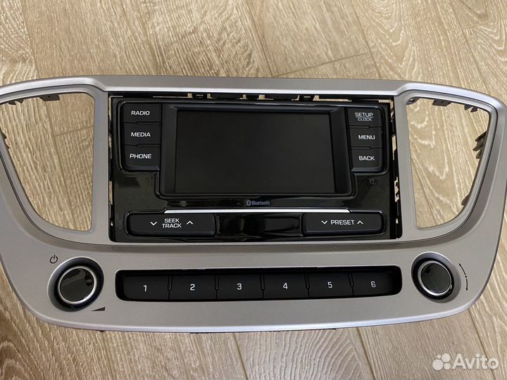 Автомагнитола на hyundai solaris новая,заводская