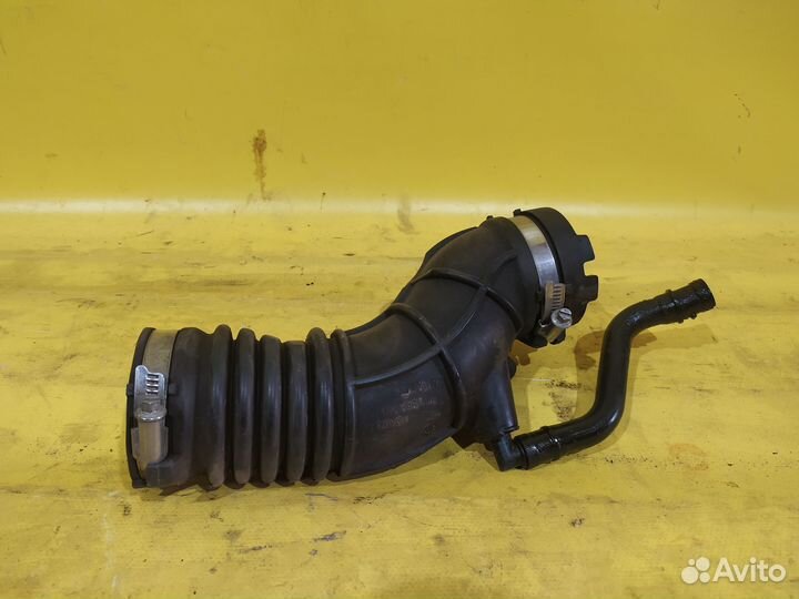Патрубок воздушного фильтра Renault Fluence 2010
