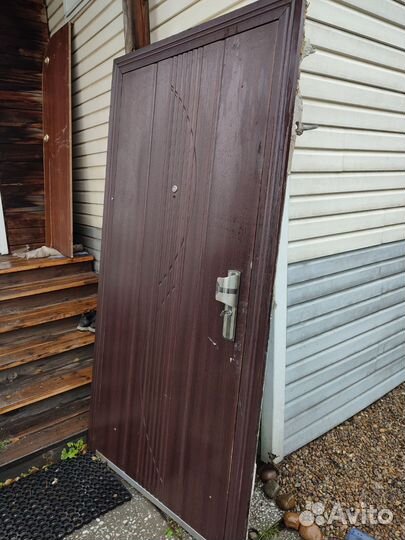 Дверь бу входная