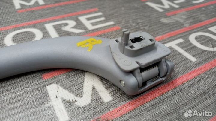 Ручка потолка передняя правая Mercedes-Benz