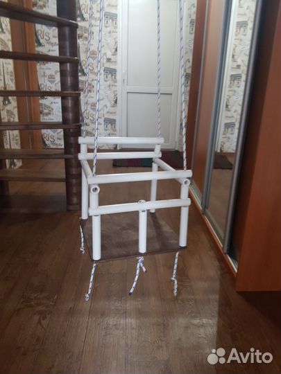 Детская качелька