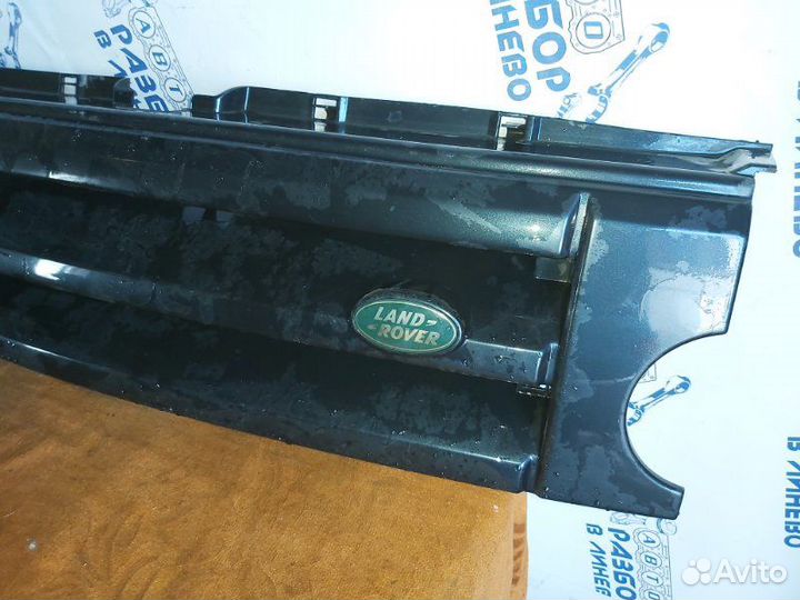Решетка радиатора Land Rover Discovery