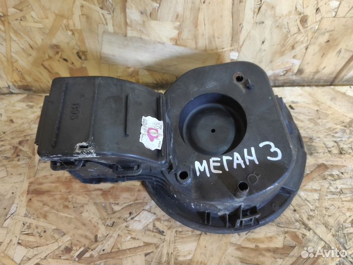 Лючок бака в сборе Renault Megane 3