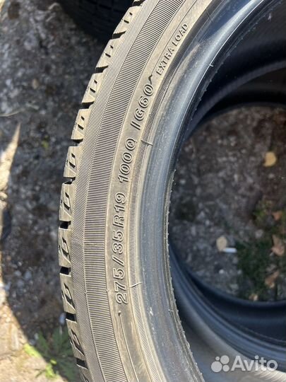 Yokohama Ice Guard Studless IG50 245/40 R19 и 275/35 R19