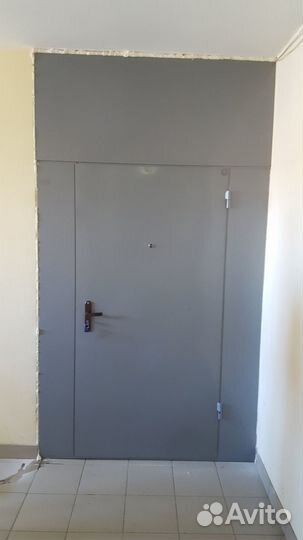 Тамбурная дверь