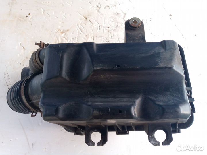 Корпус воздушного фильтра Mazda 626 GE 1,8L