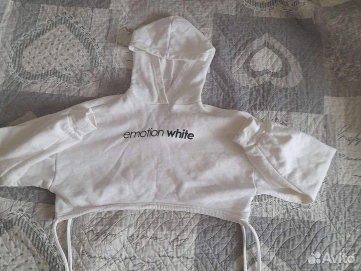 Короткая кофта на девочку