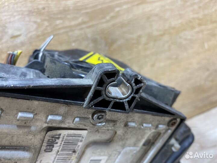 Фара правая Audi A4 B6 142628