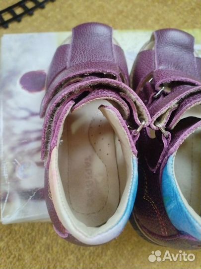 Сандалии для девочки Tapiboo 28 размер