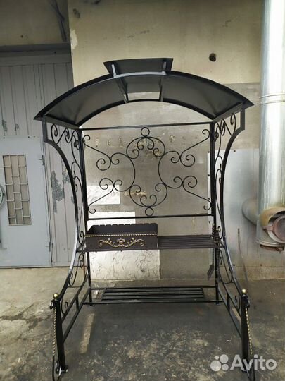 Мангал с крышей