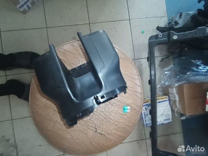 Пластик рулевой колонки Mercedes-Benz E-Class W212