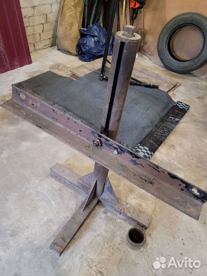 Продается подъемник автомобильный б/у