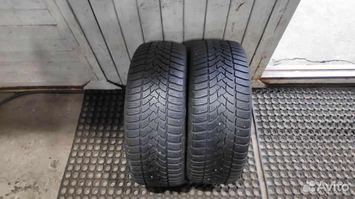 Esa-Tecar Super Grip 9 HP 215/55 R16 97H