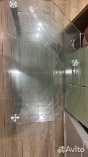 Стеклянная тумба