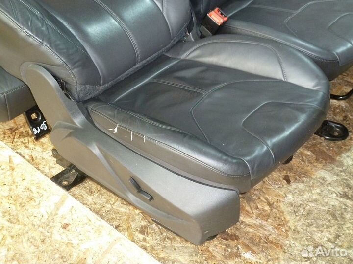 Комплект кожаных сидений Ford Focus III рестайлинг