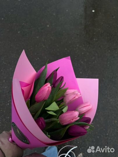 Букеты из тюльпанов к 8 марта