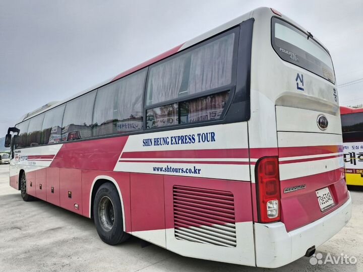 Туристический автобус Kia Granbird, 2011