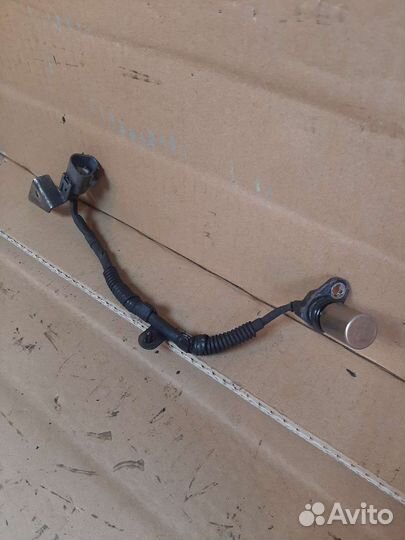 Датчик коленвала Toyota Lexus 2AD