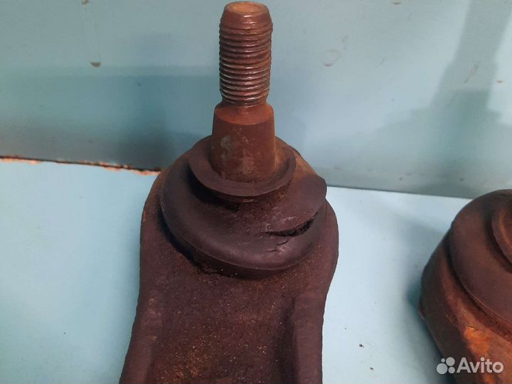 Рычаг подвески Renault laguna 1