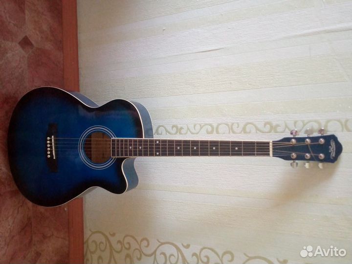Акустическая гитара