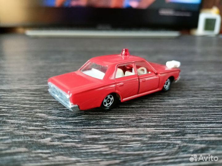 Toyota Crown tomica 1/64 спецавтомобиль