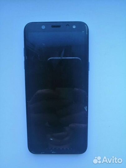 Samsung Galaxy A6, 4/32 ГБ