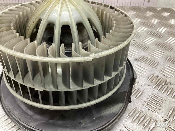 Моторчик печки Mercedes-Benz E-Class