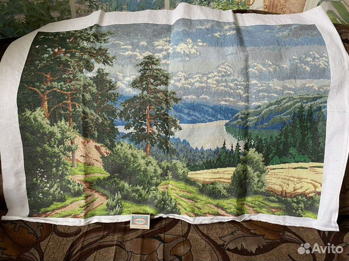 Картина вышитая крестом ручная работа 55х80 см