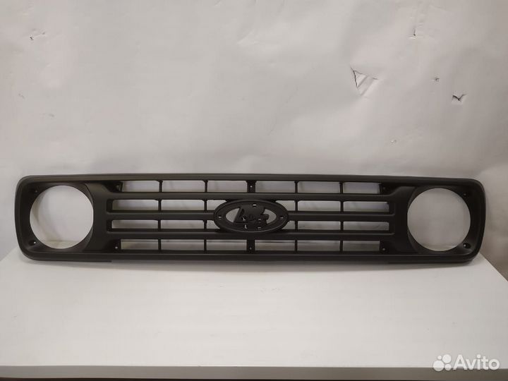 Решетка радиатора 21214 Урбан под эмблему